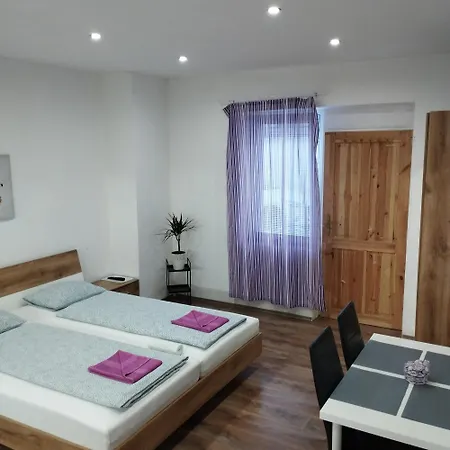 77 Accommodatie bij particulieren