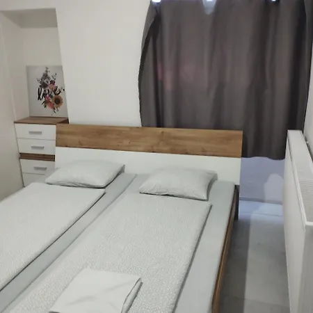 77 Homestay *