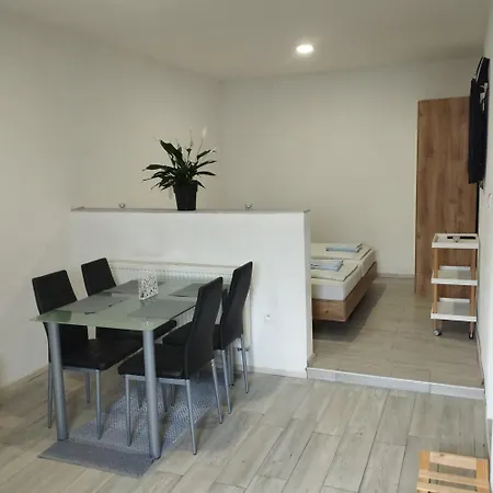 Homestay 77