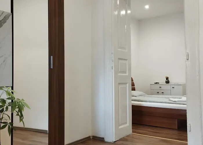 77 Ubytování v soukromí *